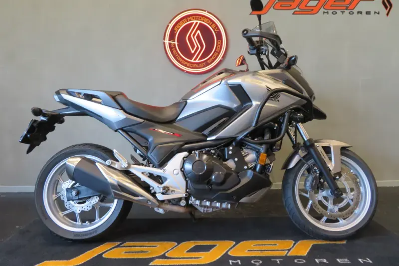 Honda NC750X (2017)