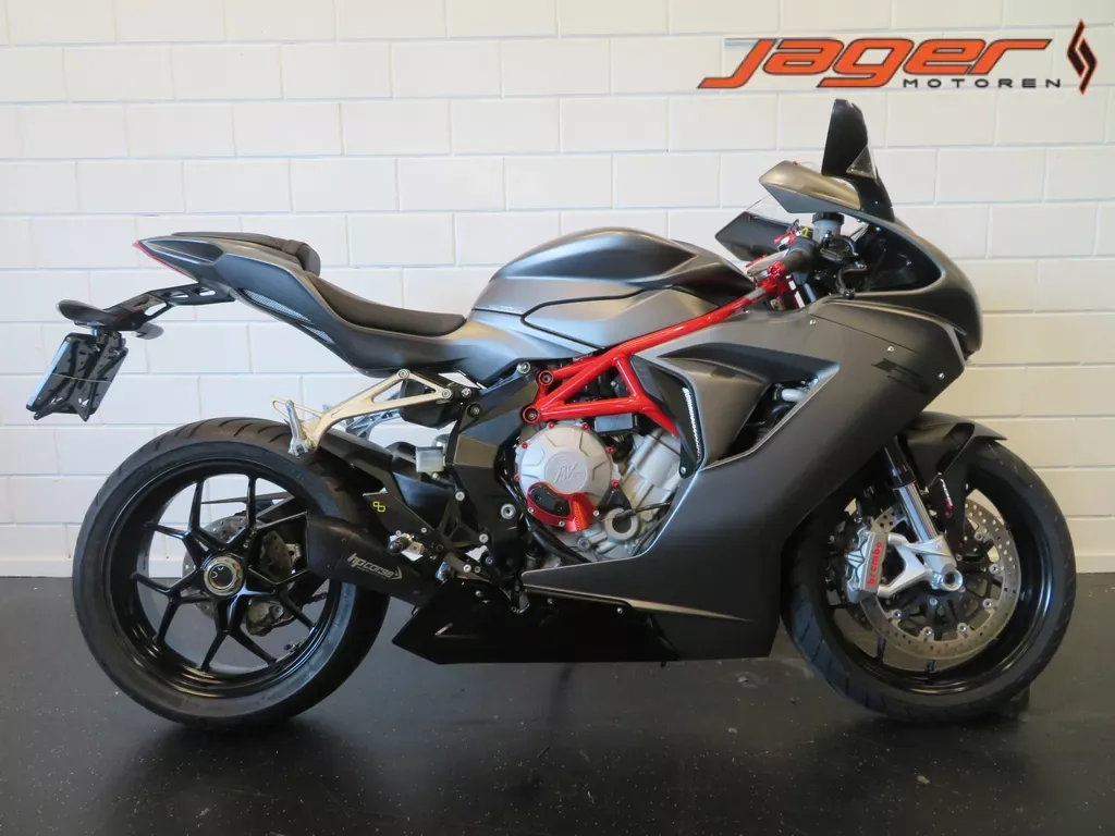 MV Agusta F3 675 (2015) — foto 1