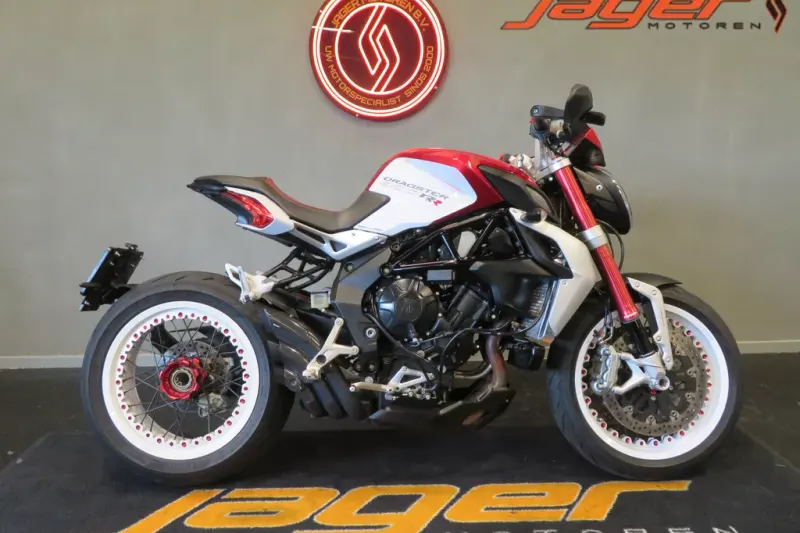 MV Agusta Brutale 800 Dragster RR (2015)