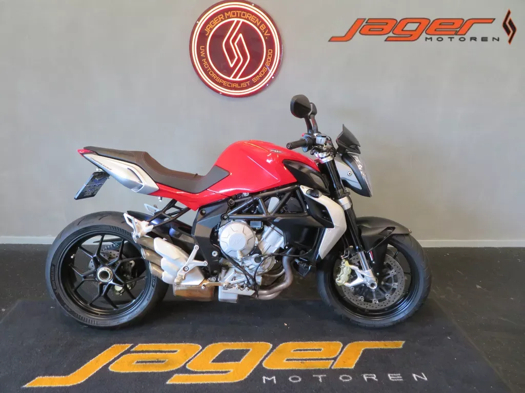 MV Agusta Brutale 675 (2013) — foto 1