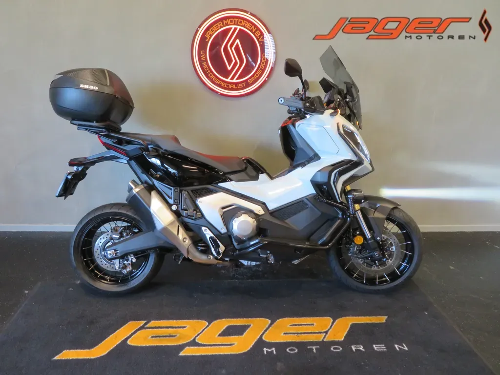 Honda X-ADV (2024) — foto 1