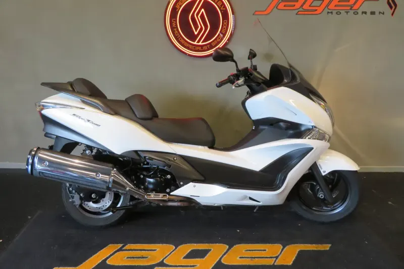 Honda FJS 400 Silver Wing (2016)