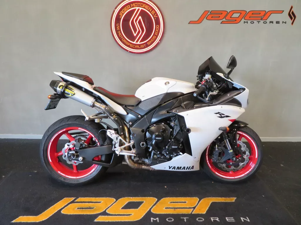 Yamaha YZF-R1 (2010) — foto 1