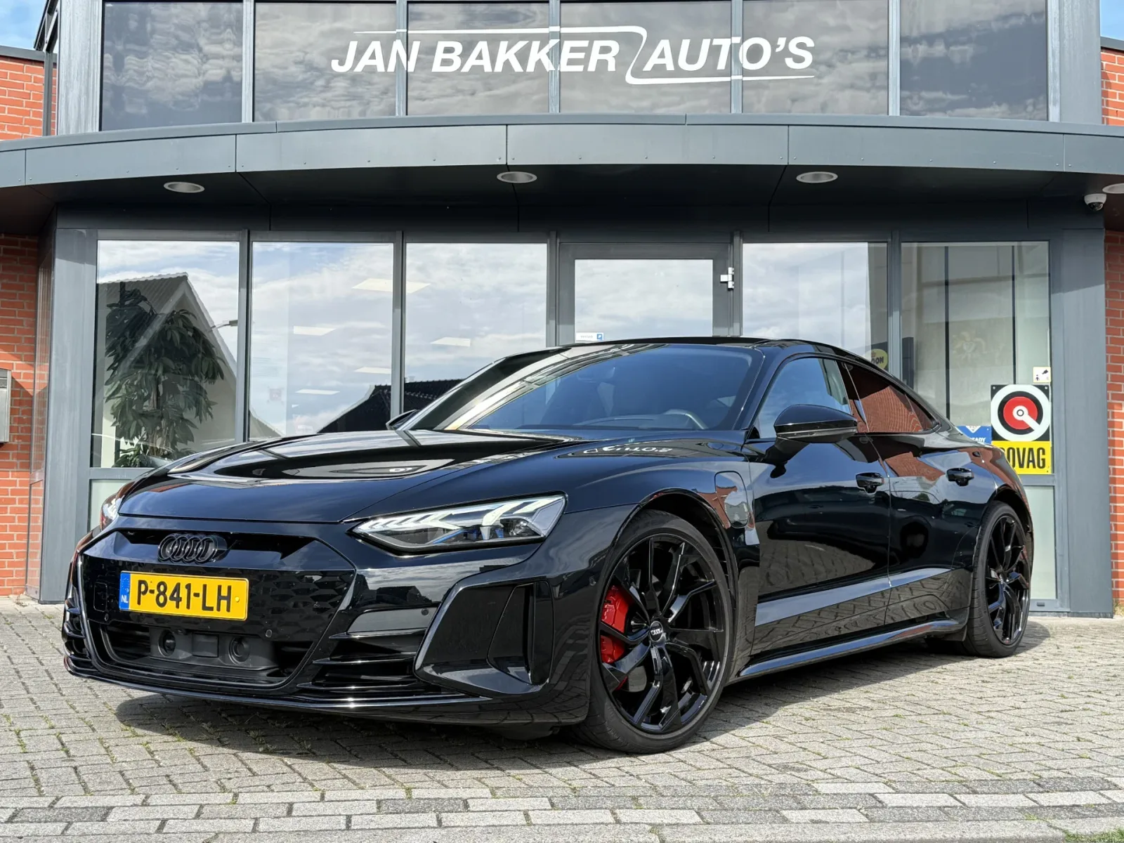 Audi e-tron (2022) — foto 1