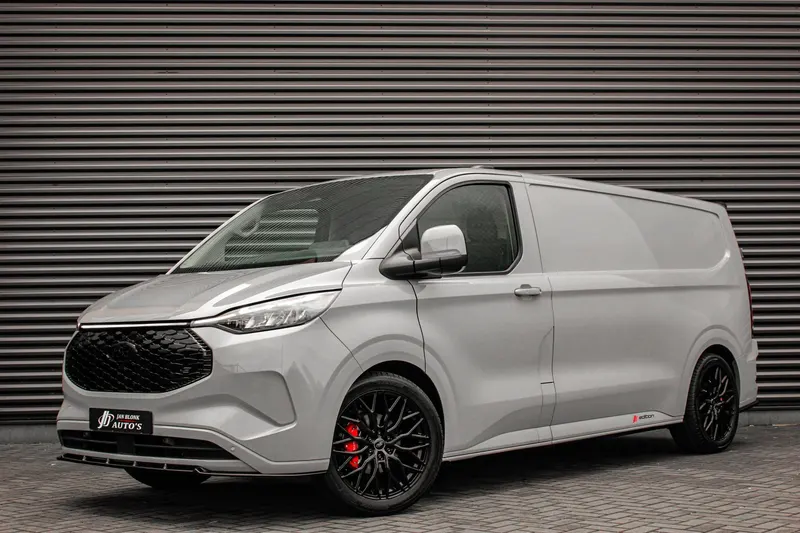 Ford Transit Custom (2025)