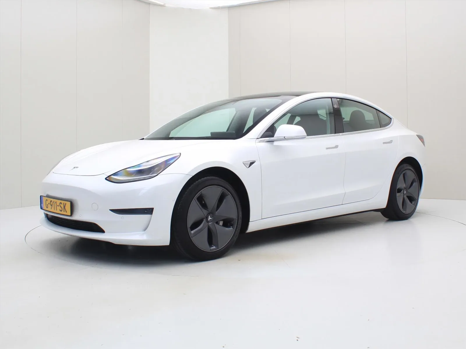 Tesla Model 3 (2019) — foto 1