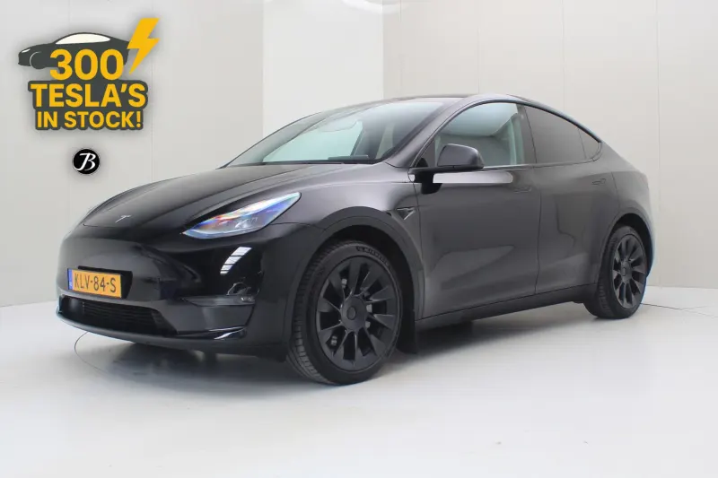 Tesla Model Y (2023)
