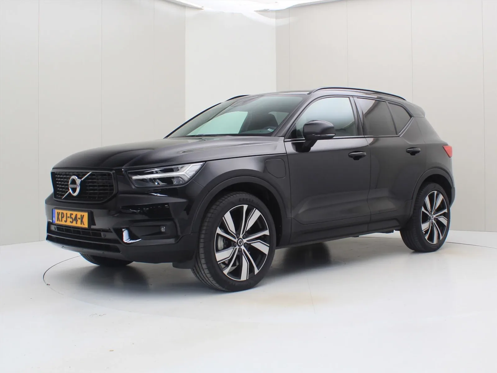 Volvo XC40 (2021) — foto 1