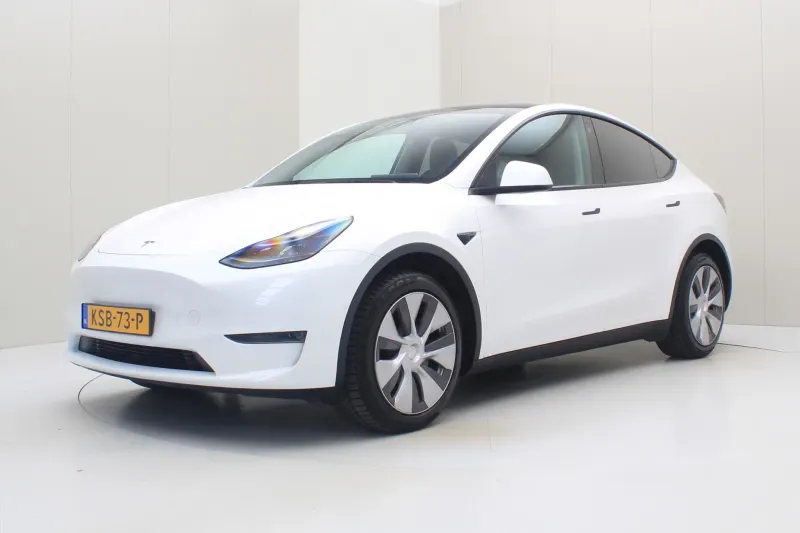 Tesla Model Y (2022)