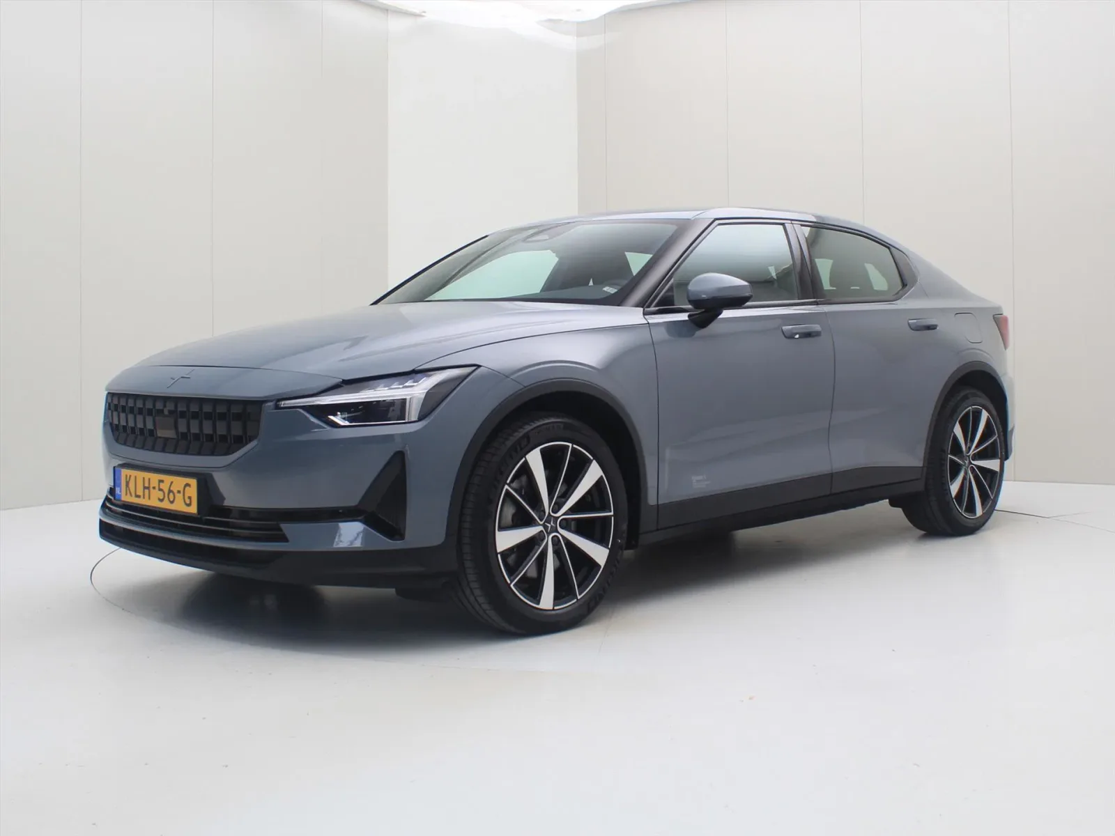 Polestar 2 (2022) — foto 1