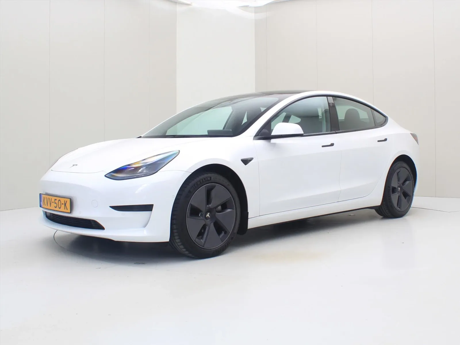 Tesla Model 3 (2022) — foto 1