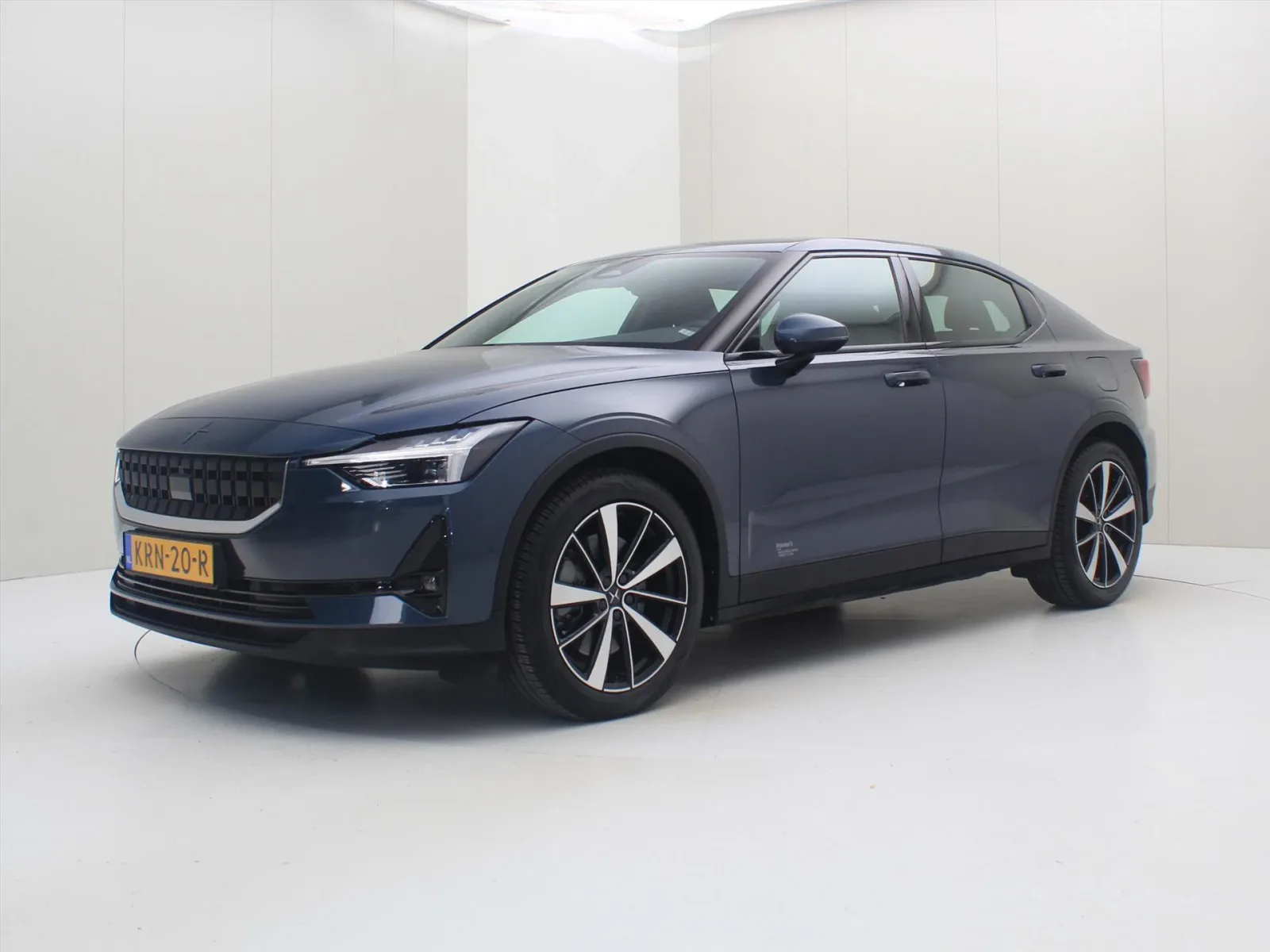 Polestar 2 (2022) — foto 1
