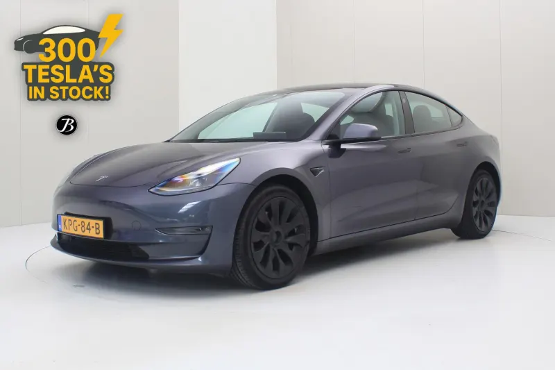 Tesla Model 3 (2022)
