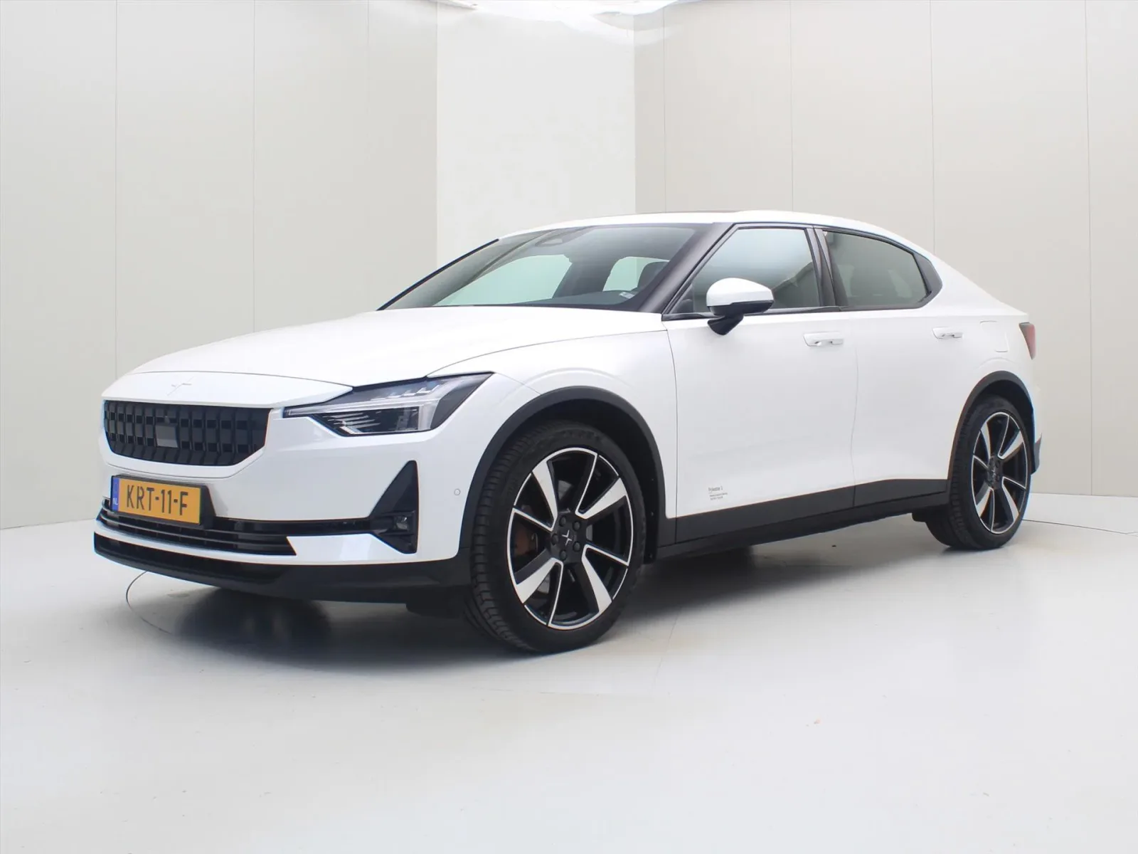 Polestar 2 (2022) — foto 1