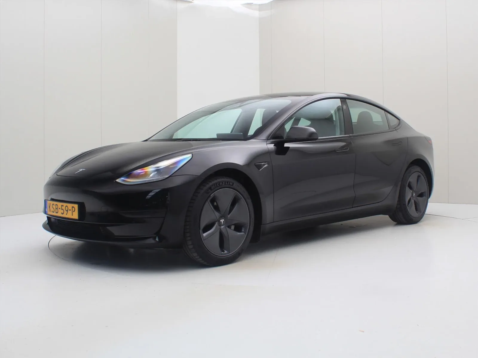 Tesla Model 3 (2022) — foto 1