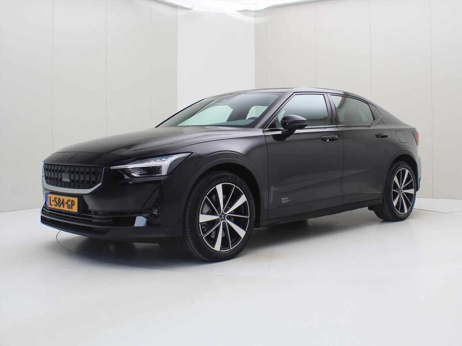 Polestar 2 (2021) — foto 1