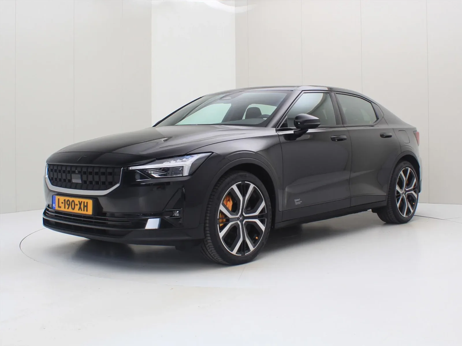 Polestar 2 (2021) — foto 1