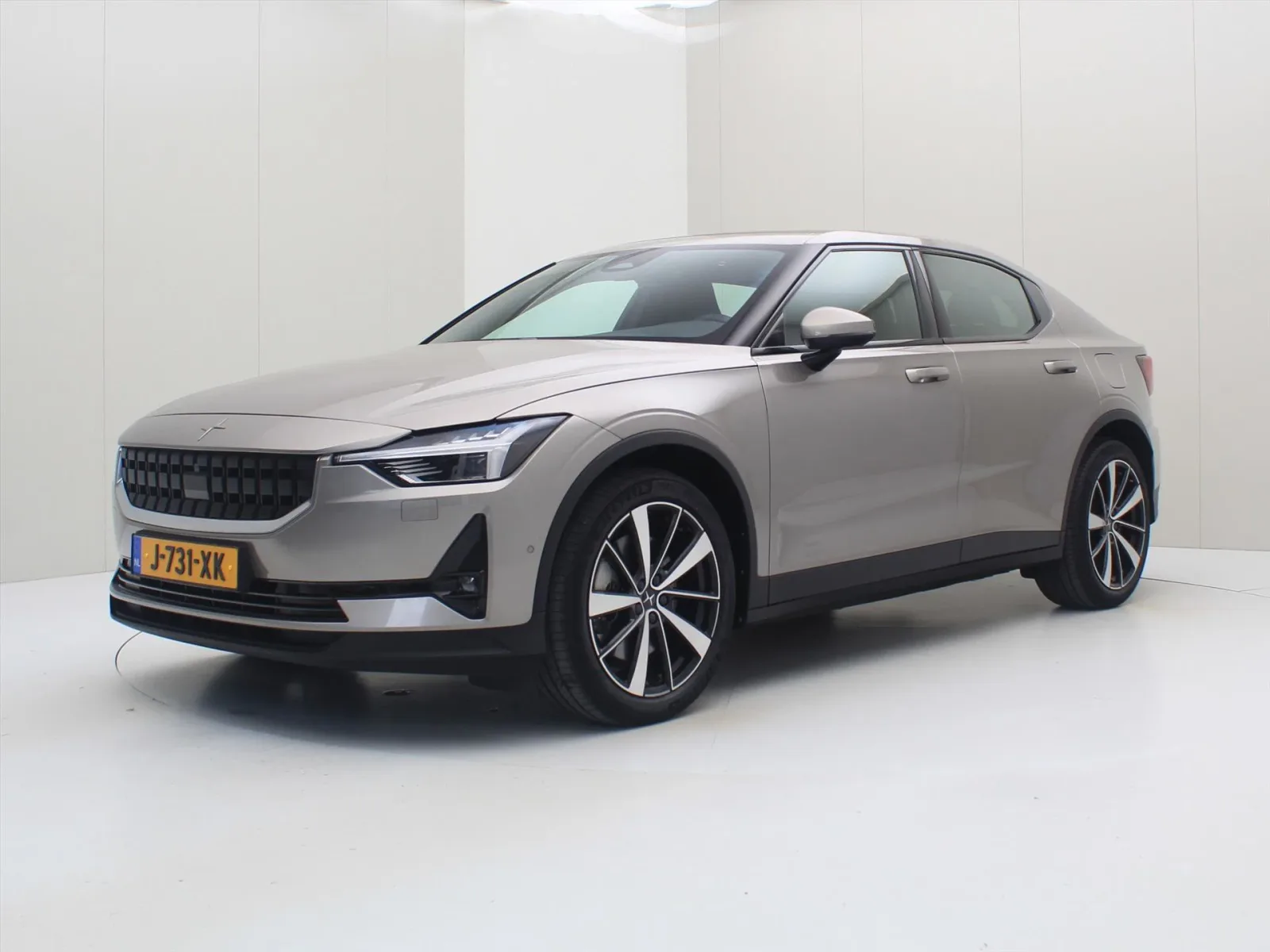 Polestar 2 (2020) — foto 1
