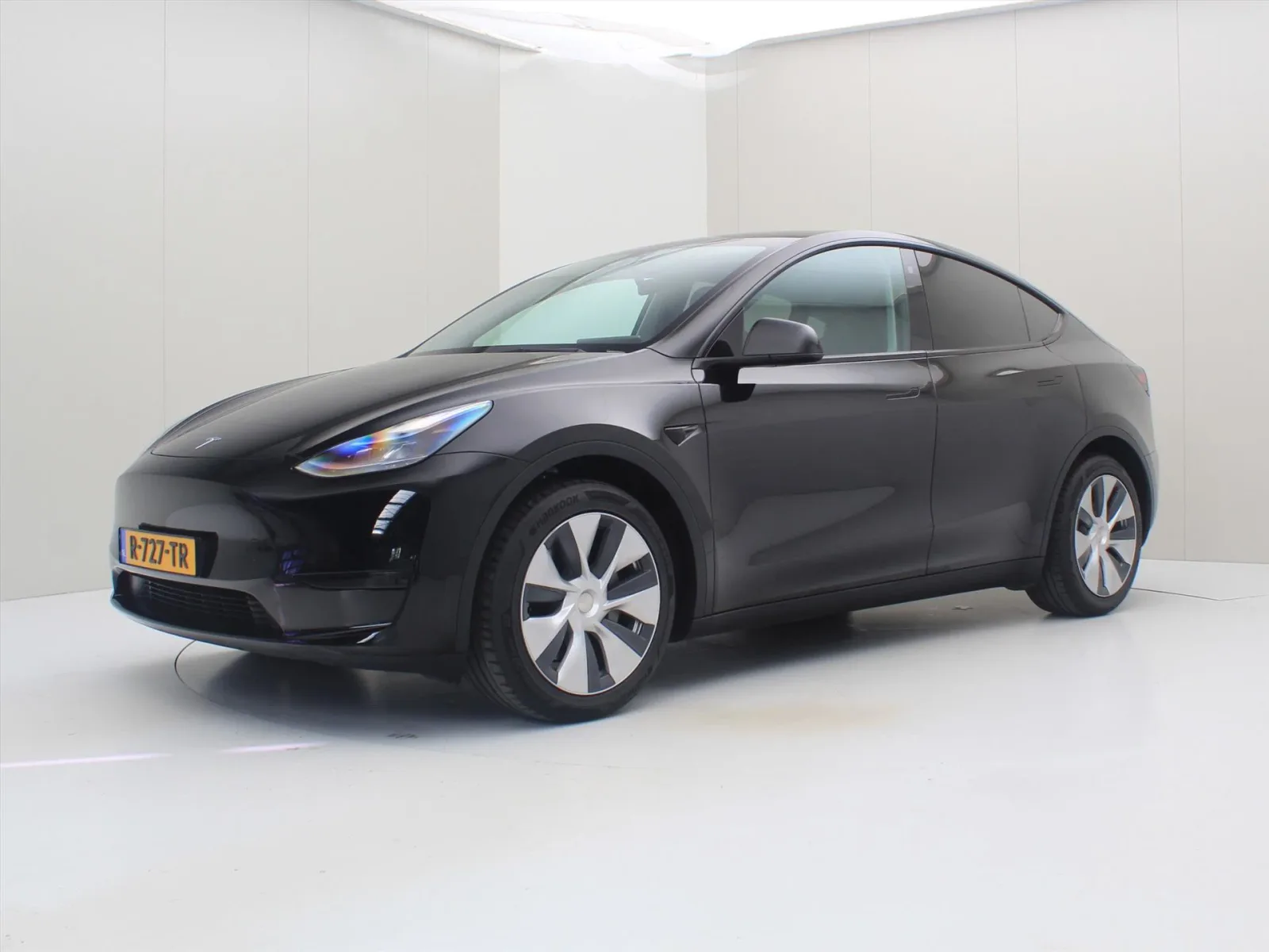 Tesla Model Y (2022) — foto 1