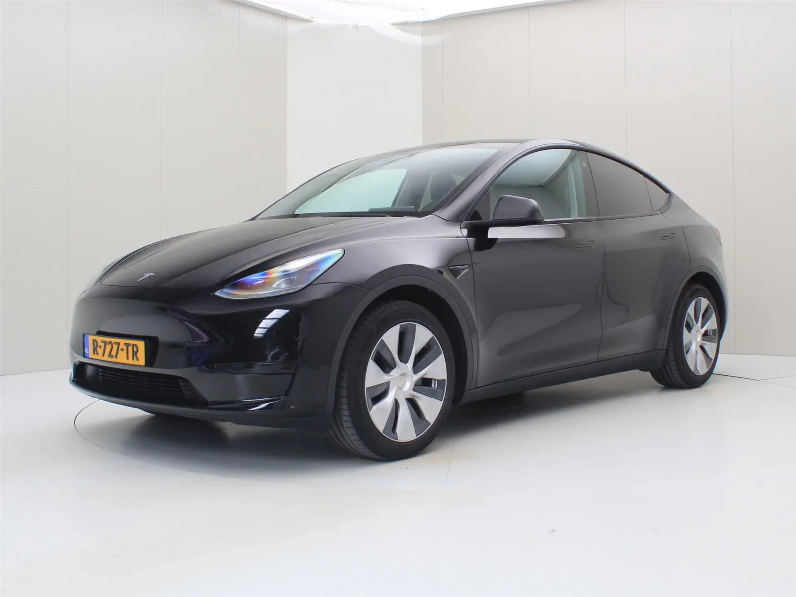 Tesla Model Y (2022) — foto 1