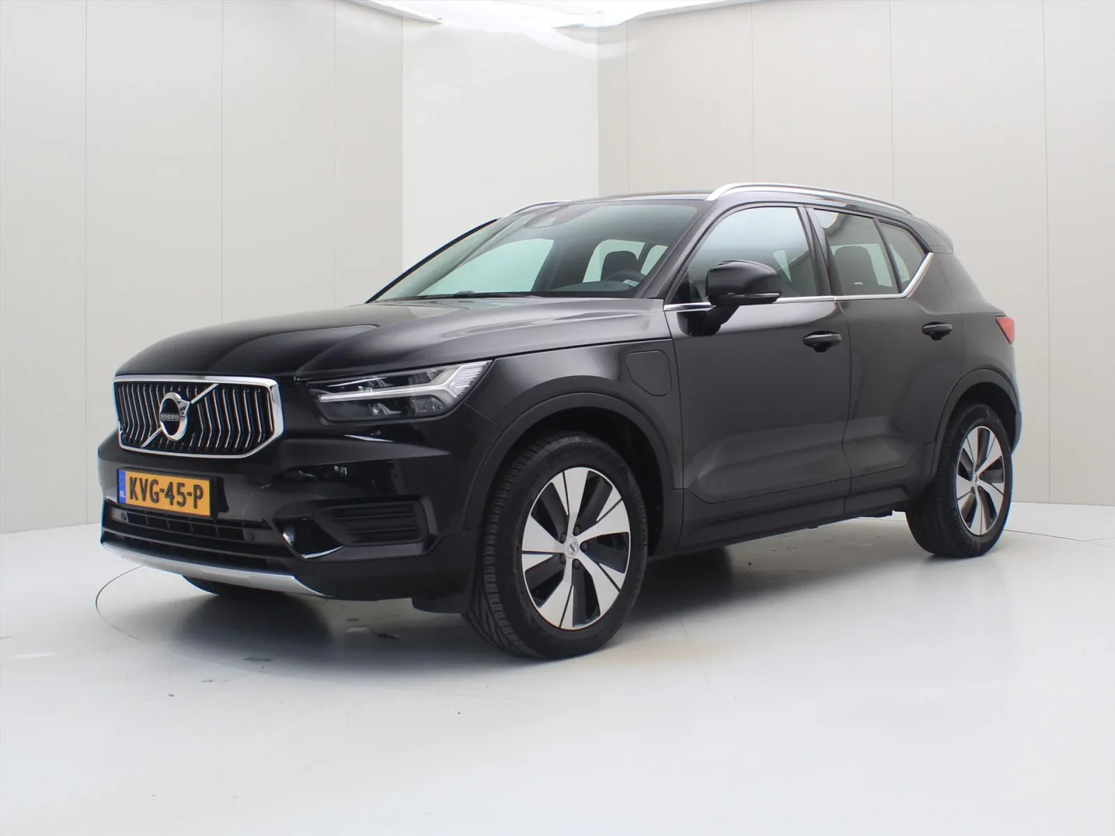 Volvo XC40 (2021) — foto 1