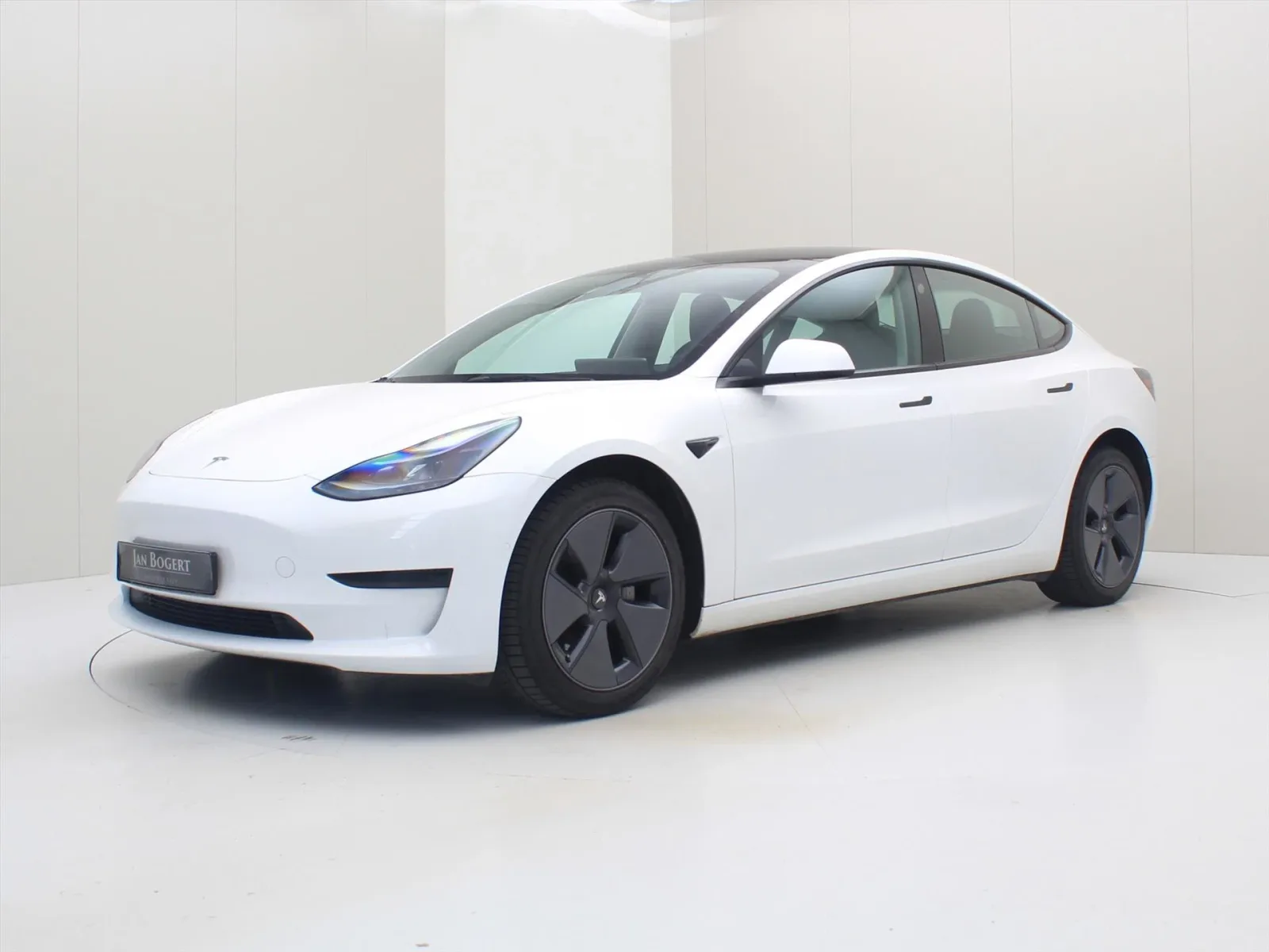 Tesla Model 3 (2022) — foto 1