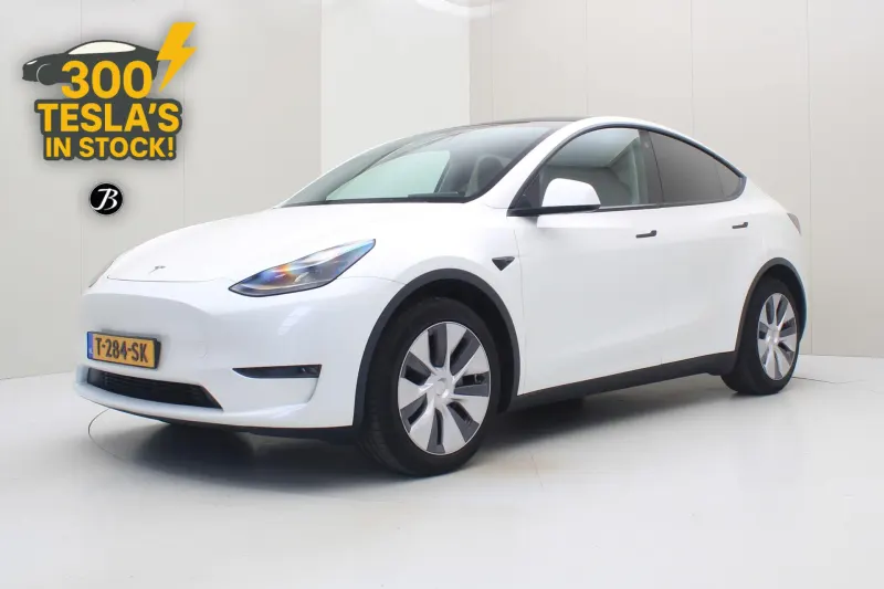 Tesla Model Y (2023)