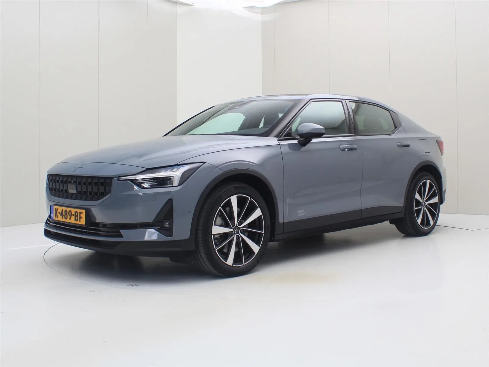 Polestar 2 (2020) — foto 1