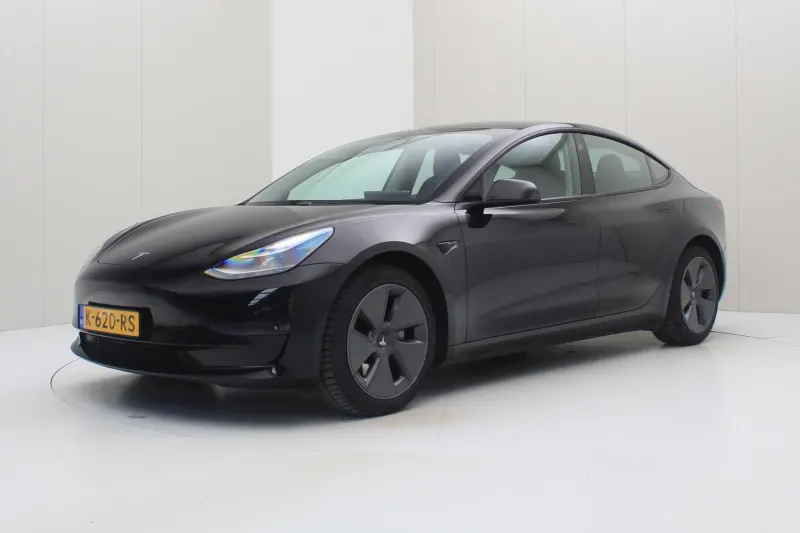 Tesla Model 3 (2021)