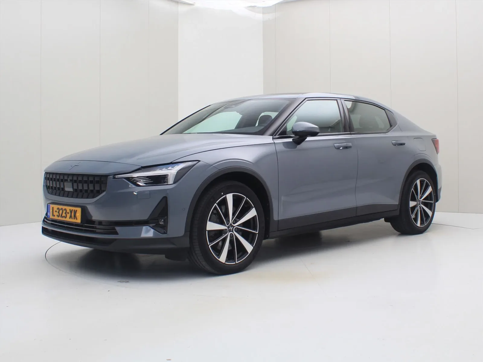 Polestar 2 (2021) — foto 1