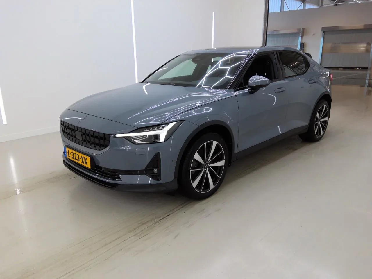 Polestar 2 (2021) — foto 1
