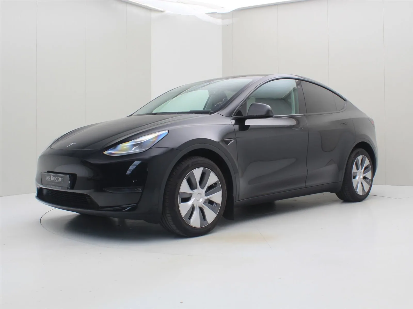 Tesla Model Y (2023) — foto 1