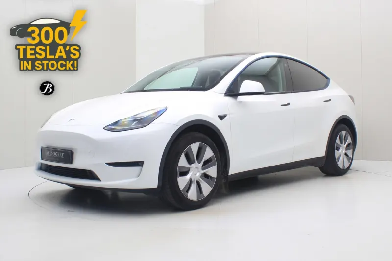 Tesla Model Y (2023)