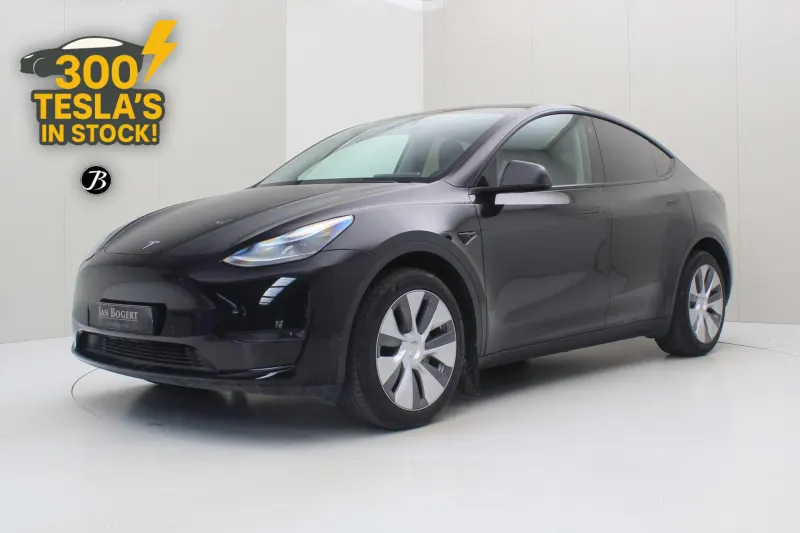 Tesla Model Y (2023)