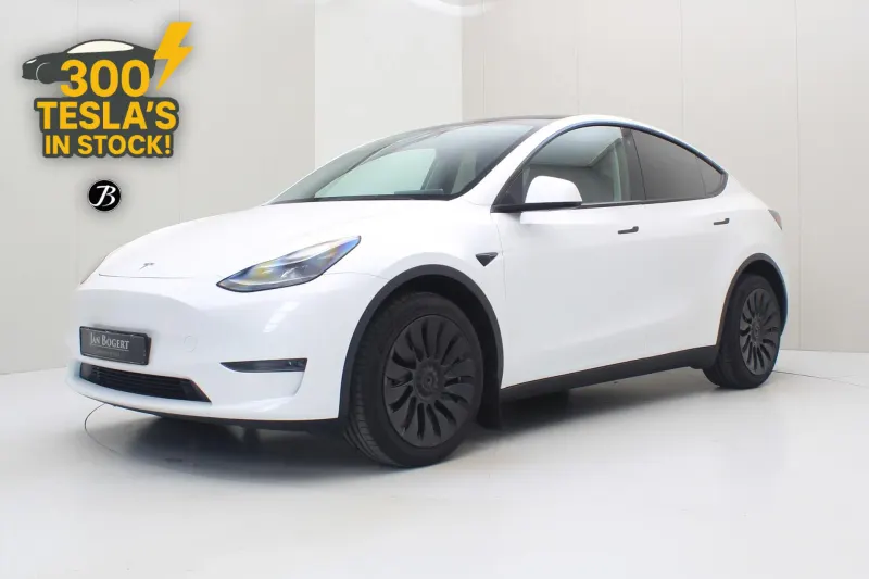 Tesla Model Y (2023)