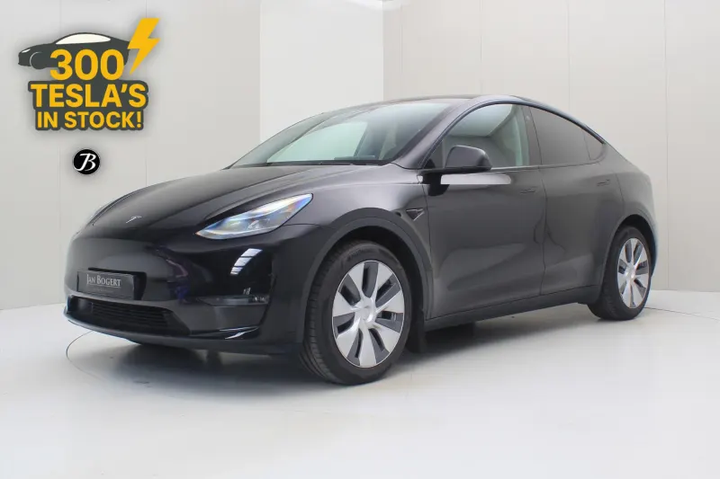 Tesla Model Y (2023)
