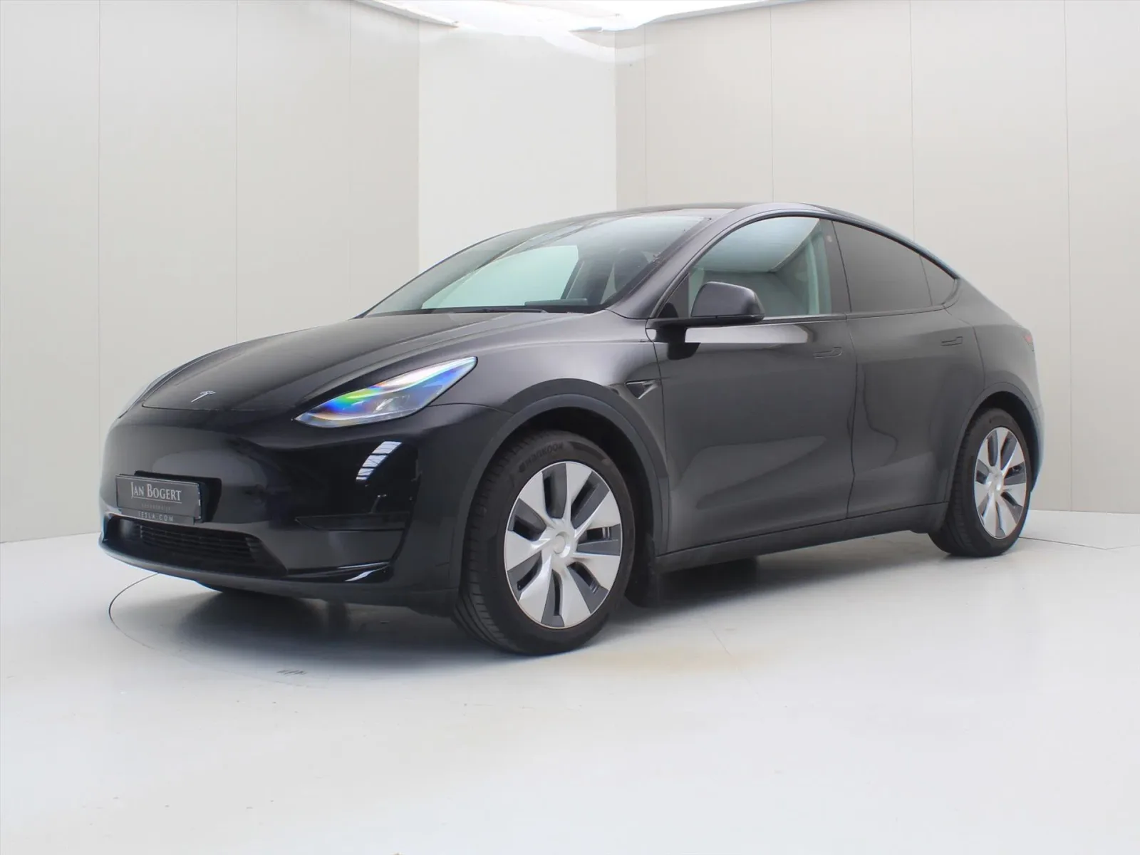 Tesla Model Y (2023) — foto 1