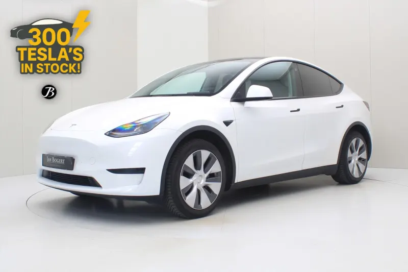 Tesla Model Y (2023)