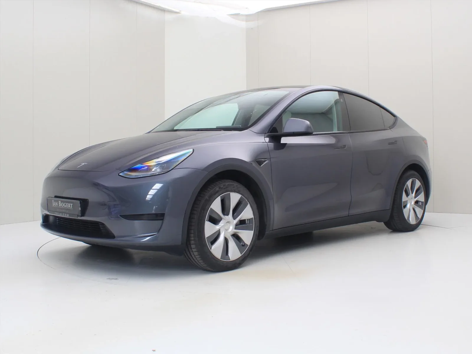 Tesla Model Y (2023) — foto 1
