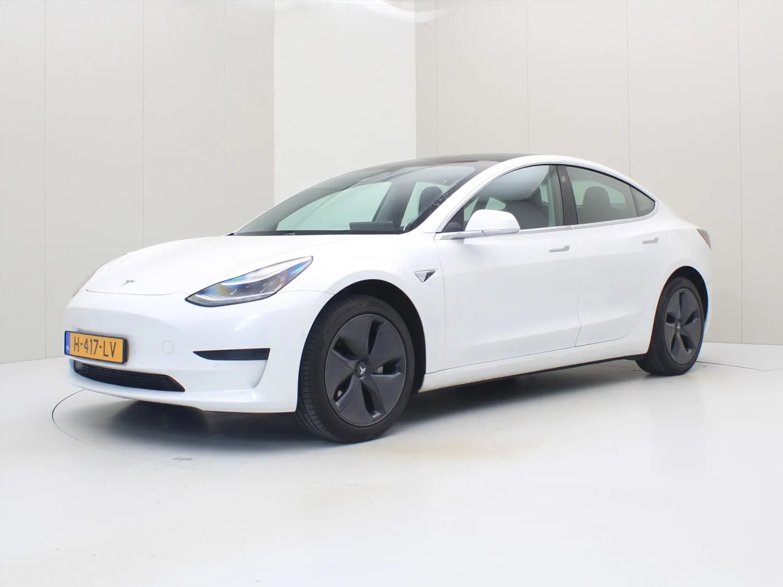 Tesla Model 3 (2020) — foto 1