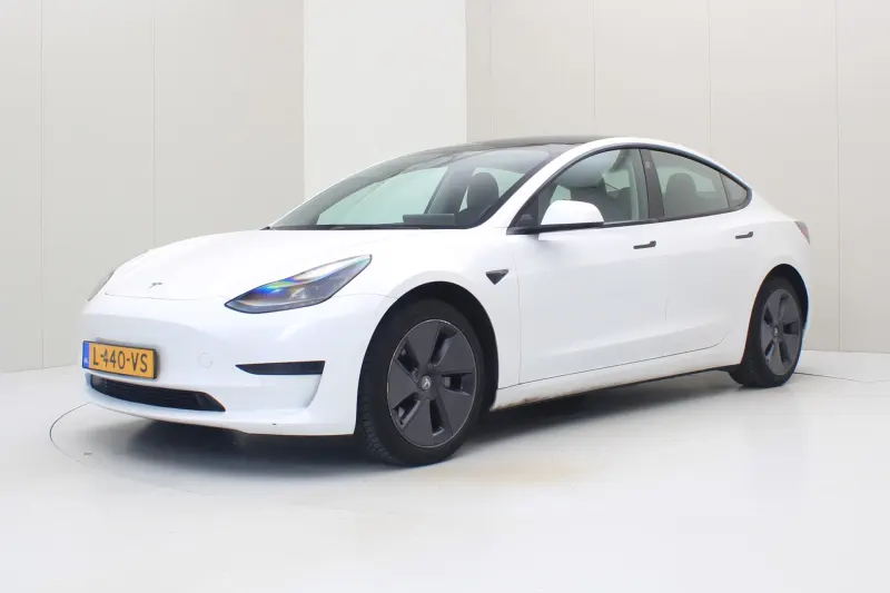 Tesla Model 3 (2021)