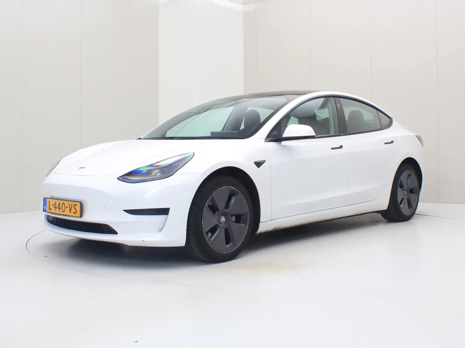 Tesla Model 3 (2021) — foto 1