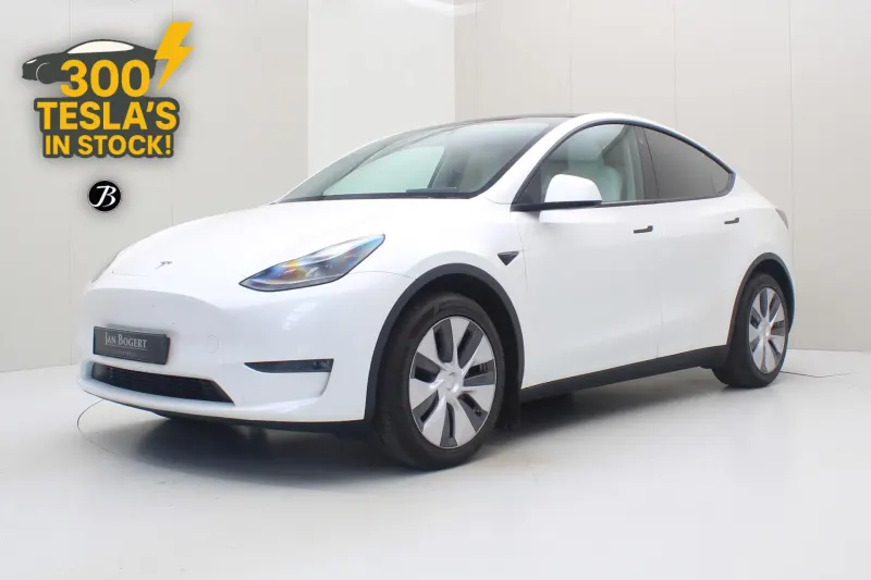 Tesla Model Y (2023)