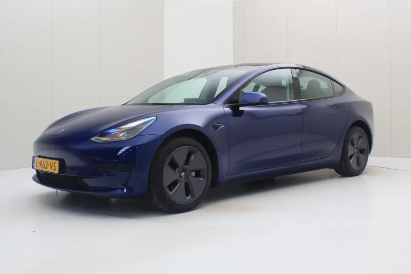 Tesla Model 3 (2021)