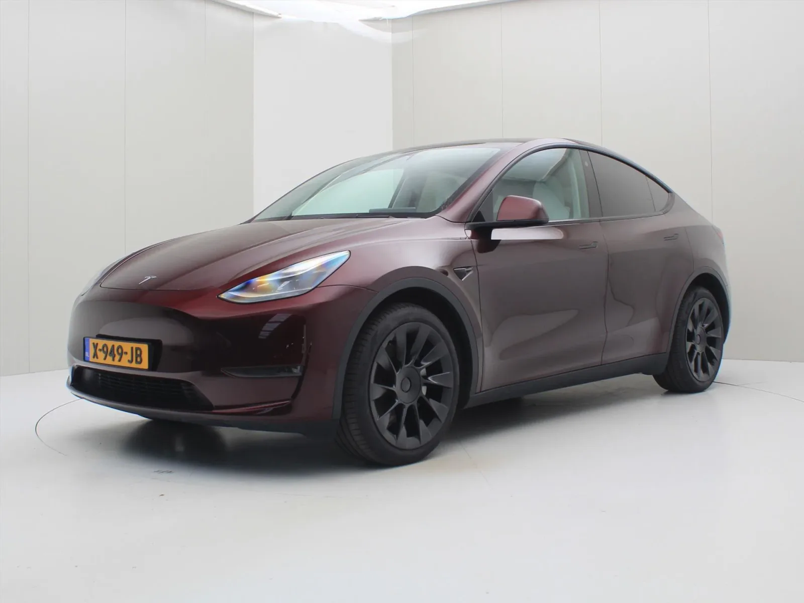 Tesla Model Y (2023) — foto 1
