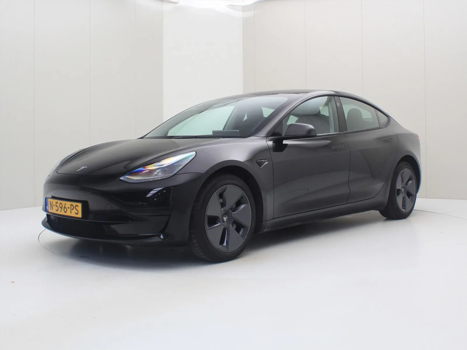 Tesla Model 3 (2021) — foto 1