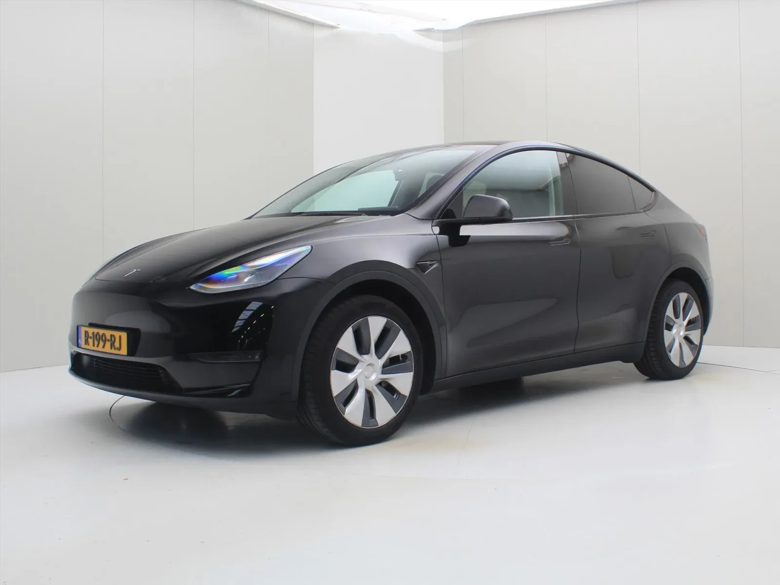 Tesla Model Y (2022) — foto 1