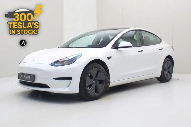 Tesla Model 3 (2023)