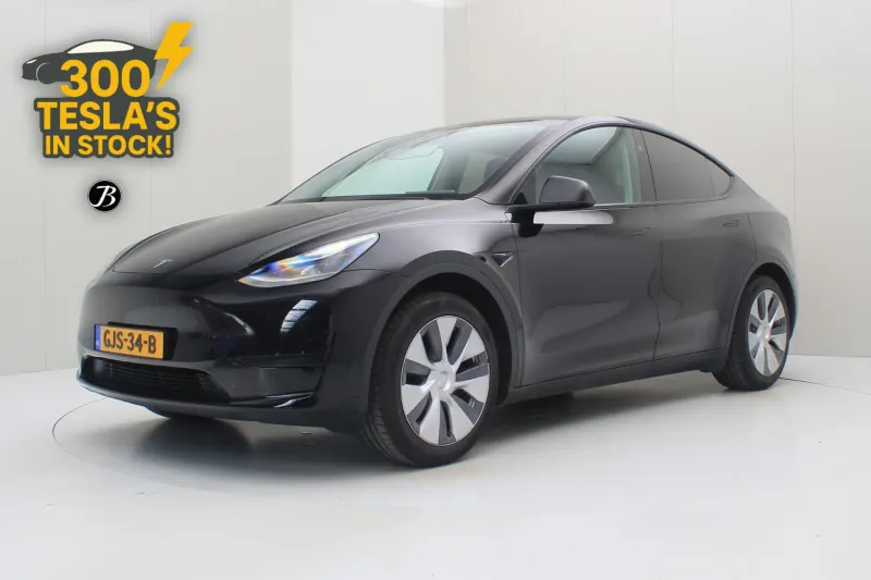 Tesla Model Y (2024)