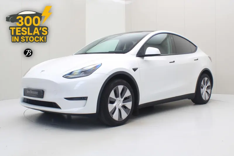 Tesla Model Y (2023)